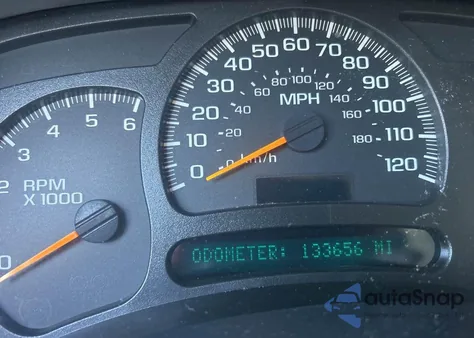 2005 Chevrolet Silverado 1500 из США, поврежденный, VIN 1GCEC14V75Z282858